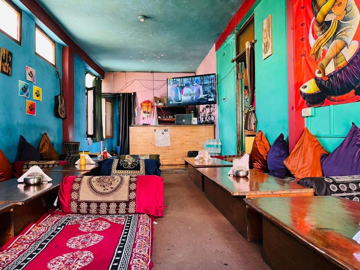 Non Stop Cafe Hostel & Stay مايالي المظهر الخارجي الصورة
