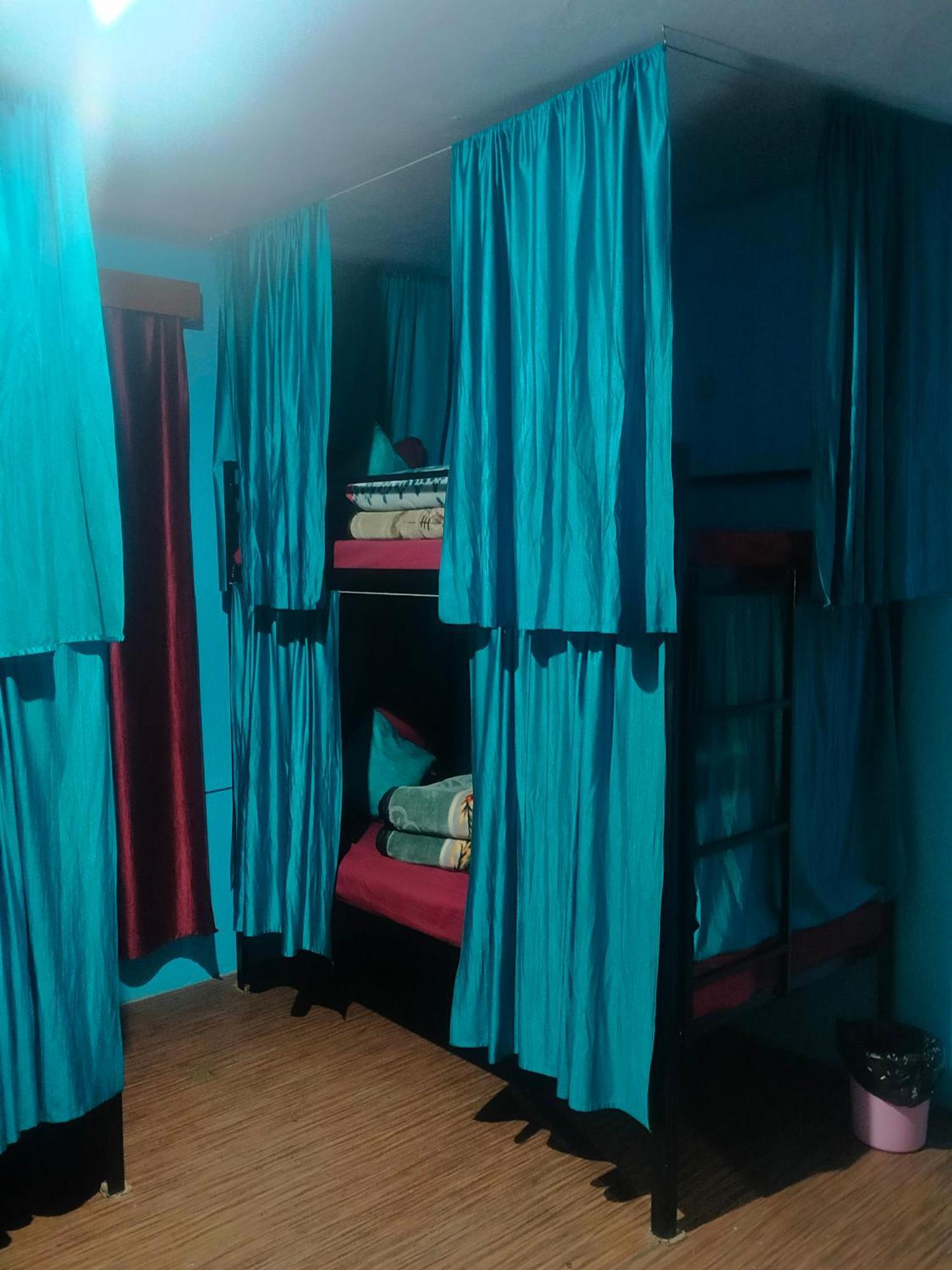 Non Stop Cafe Hostel & Stay مايالي المظهر الخارجي الصورة