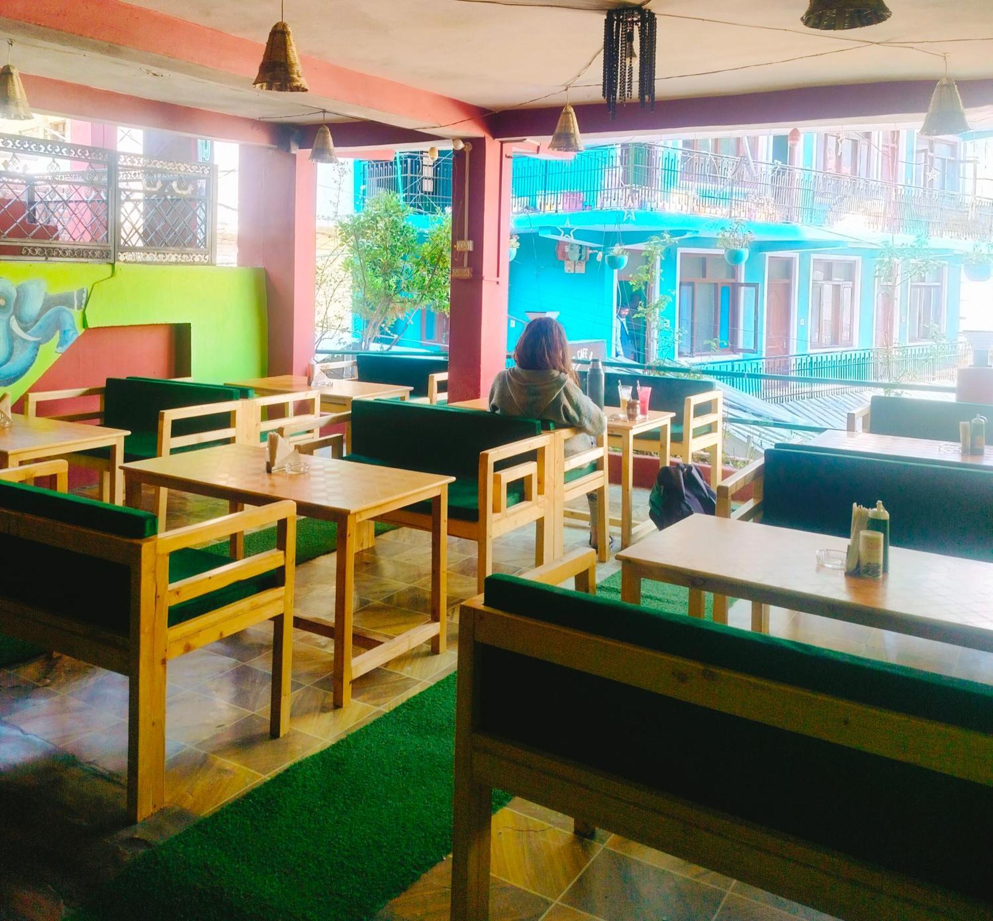 Non Stop Cafe Hostel & Stay مايالي المظهر الخارجي الصورة