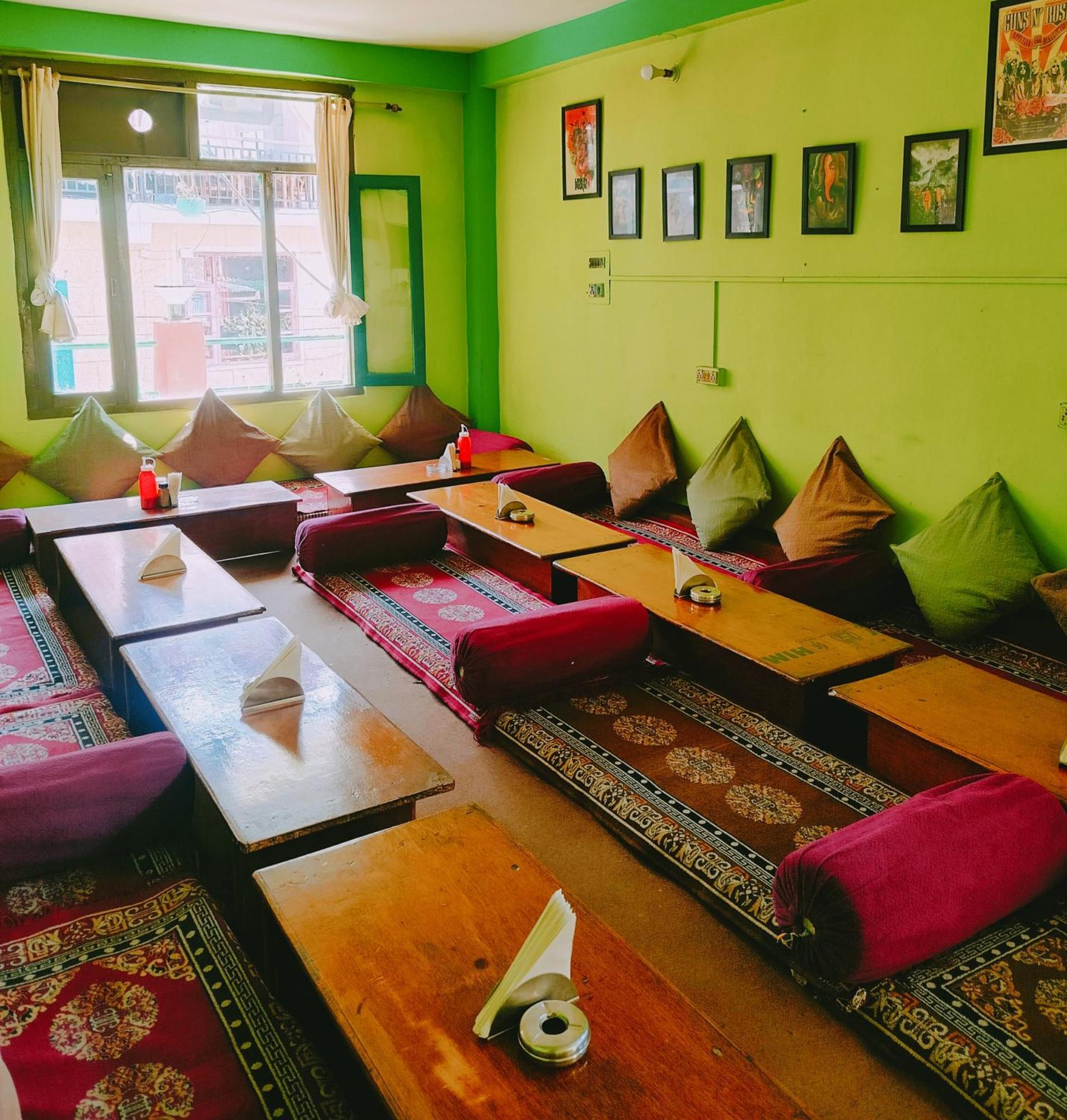Non Stop Cafe Hostel & Stay مايالي المظهر الخارجي الصورة