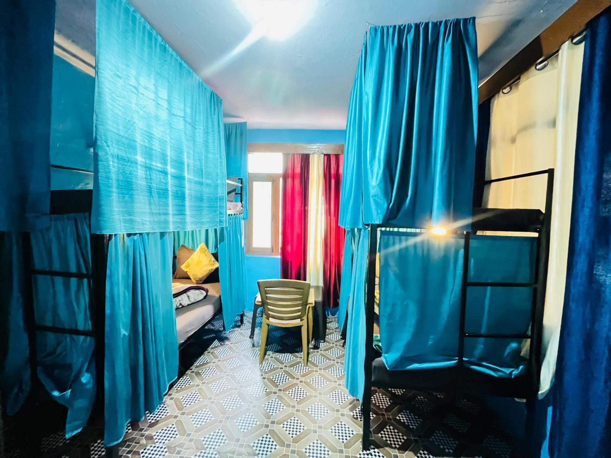 Non Stop Cafe Hostel & Stay مايالي المظهر الخارجي الصورة